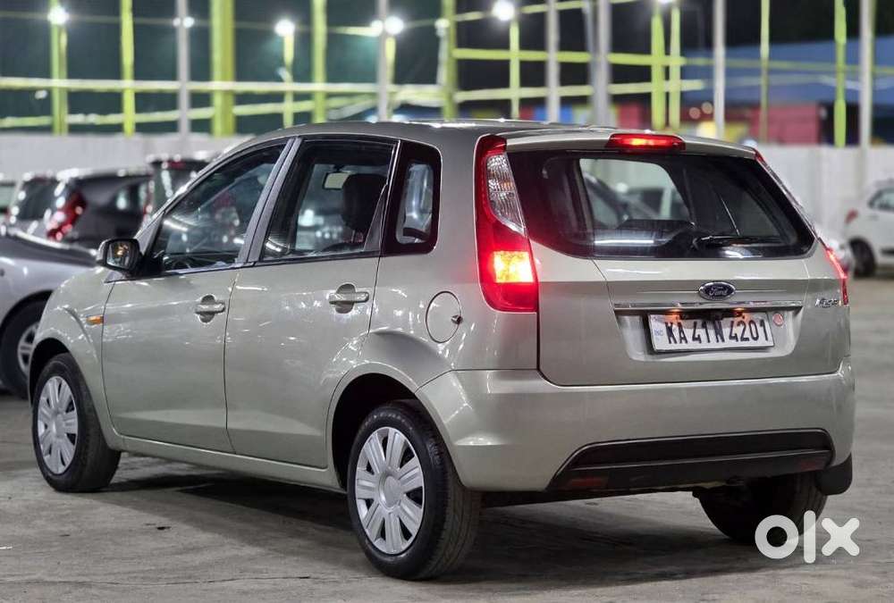 Ford Figo, 2010, Petrol