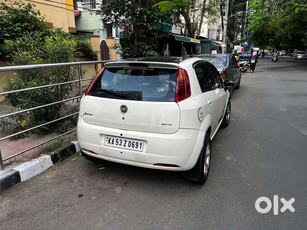 Fiat Punto Diesel 2011 Year Car