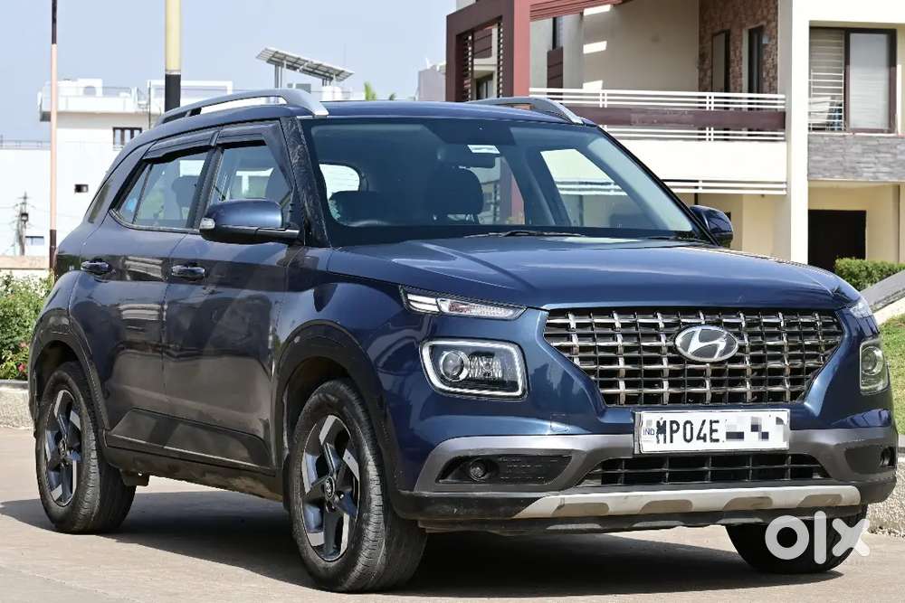 Hyundai Venue 2021 Diesel Well Maintained