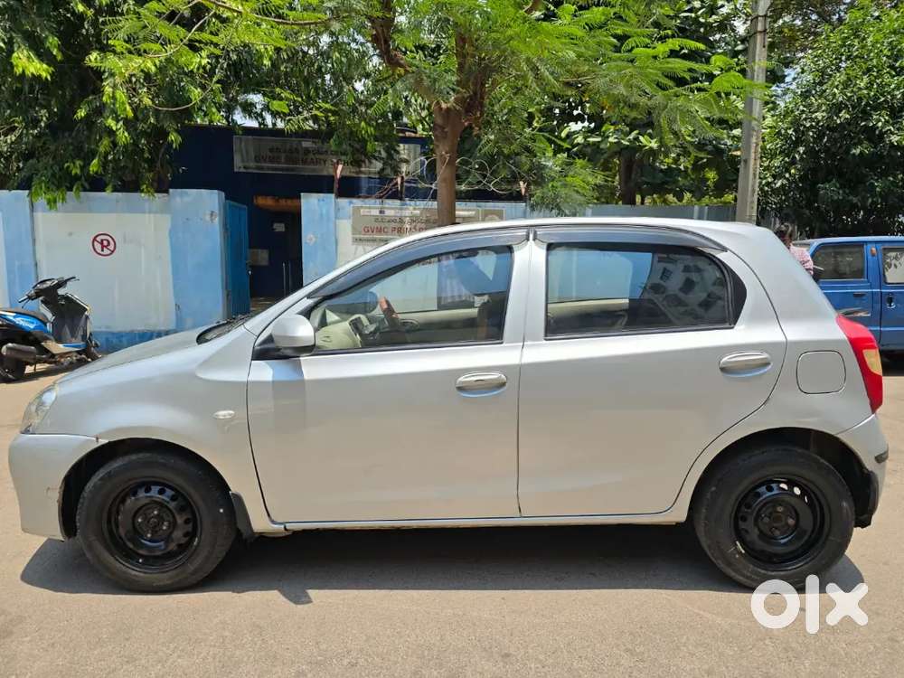 Toyota Etios Liva 2016
