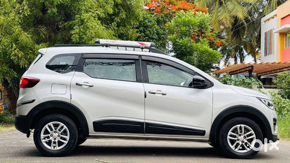 Renault Triber Rxt, 2023, Petrol