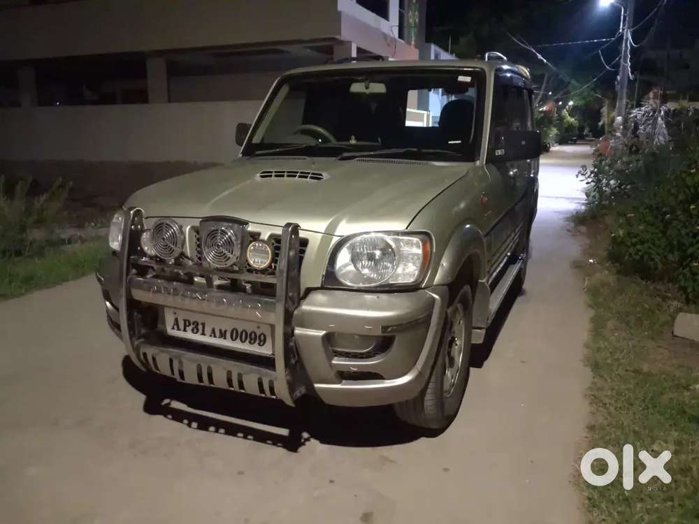 Mahindra Scorpio Classic 2006