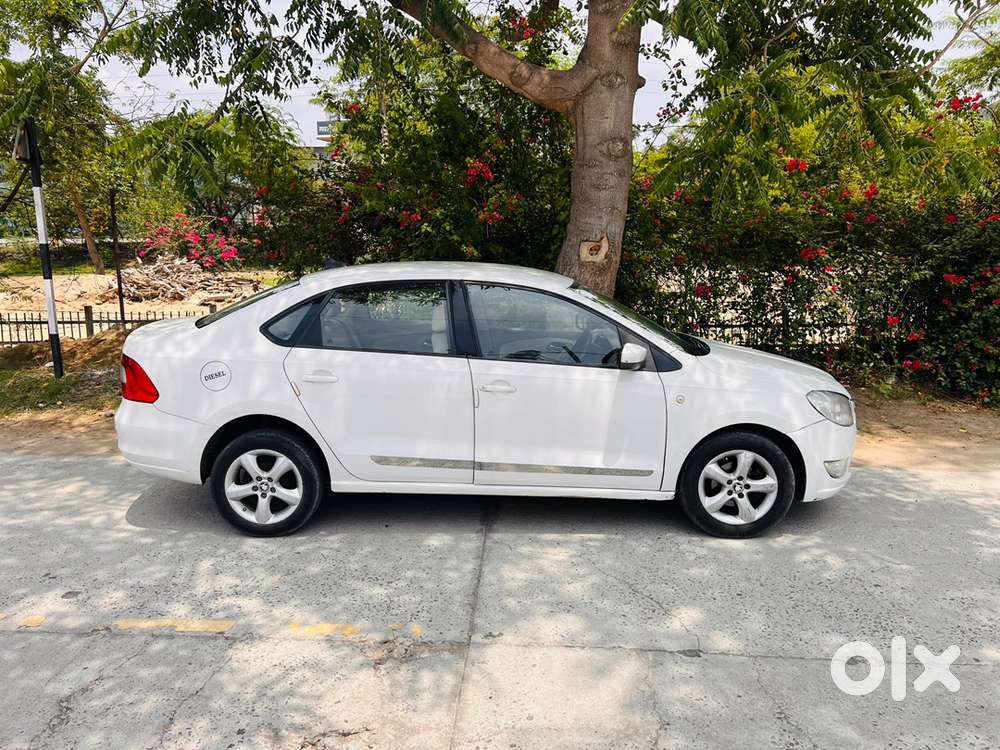2015 Skoda Rapid Tsi Car