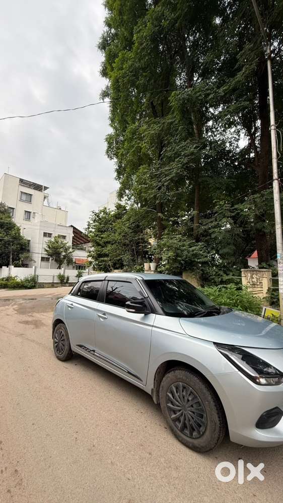Maruti Suzuki Swift Vxi 2025