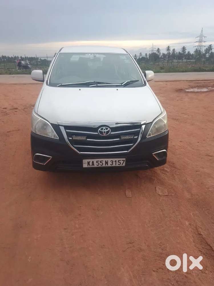 Toyota Innova 2.5 G Diesel  2010 Model  7-seater