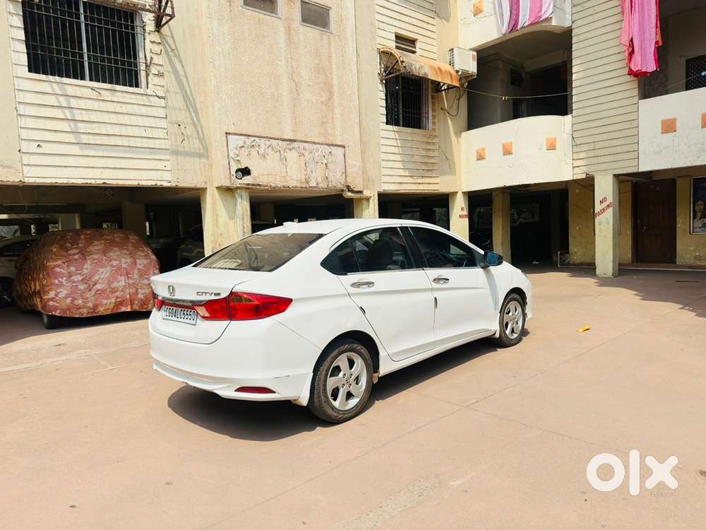Honda City Vx 1.5 Petrol Manual (top-end Variant) – December 2015