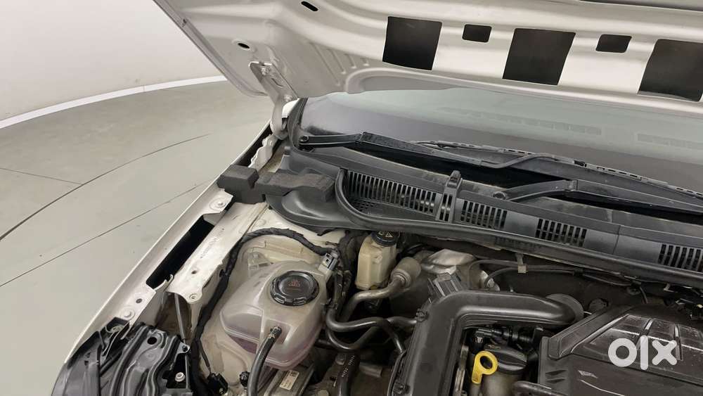 Skoda Slavia Style 1.0l Tsi Mt, 2022, Petrol