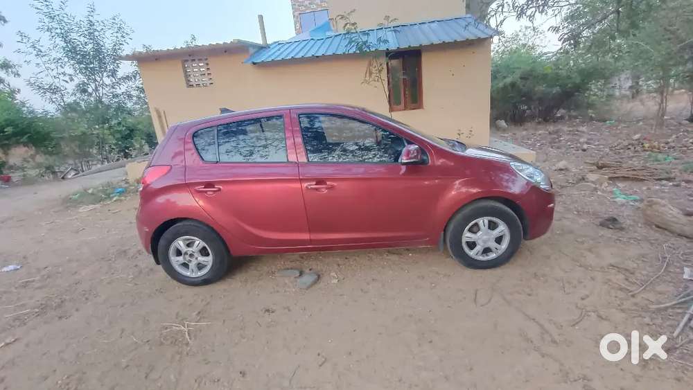 Urgent Sale Hyundai I20 Good Conditions Single Owner 245000