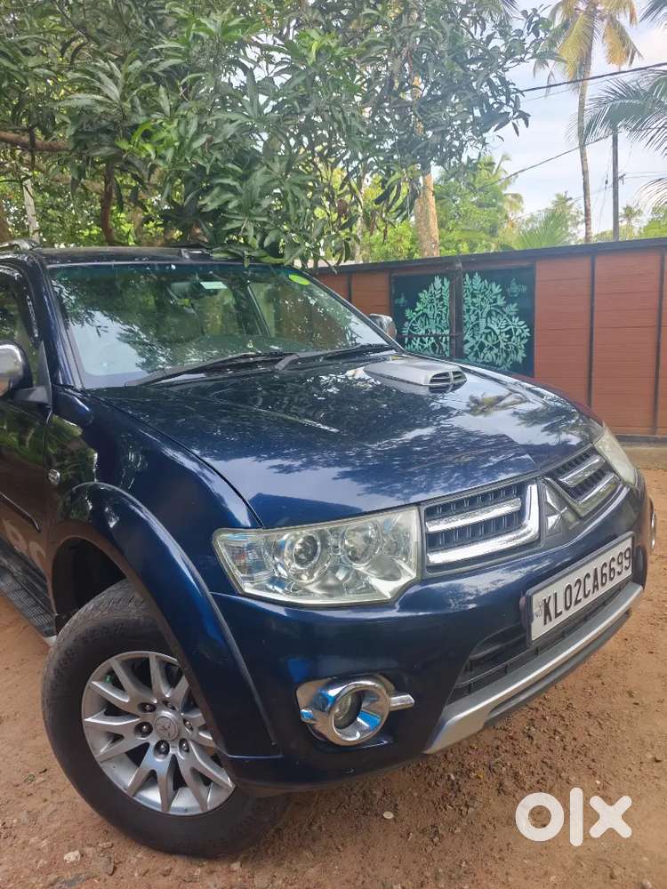 Mitsubishi Pajero Sport 2015