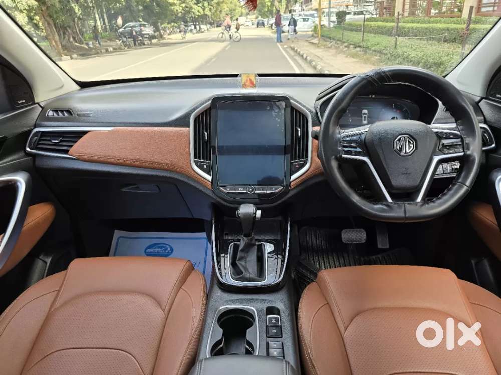 Mg Hector Plus, 2022, Petrol
