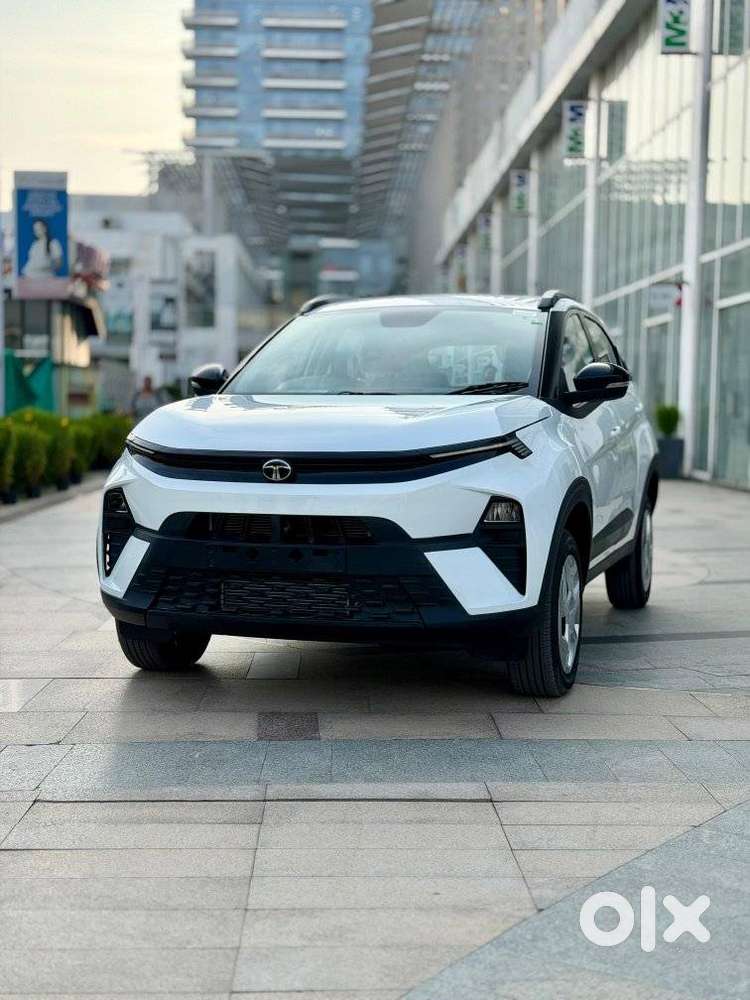 Tata Nexon Pure Plus (s) Petrol Amt, 2026, Petrol