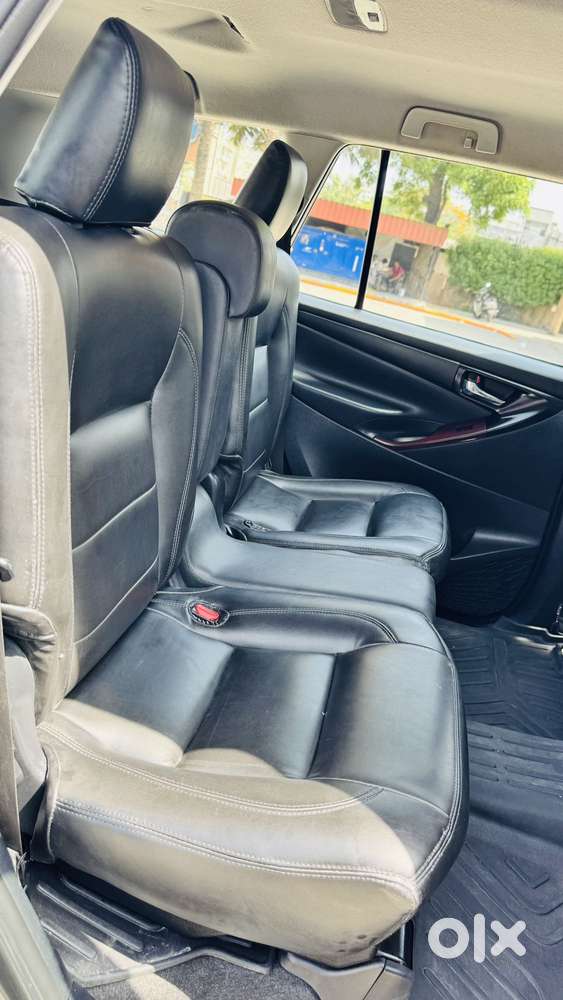 Toyota Innova Crysta [2016-2020] 2.4 Gx At 8 Str, 2017, Diesel