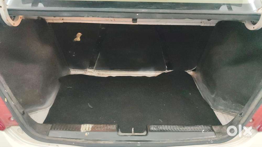 Maruti Suzuki Swift Dzire Amt Zxi, 2018, Petrol
