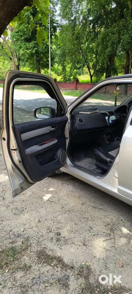 Maruti Suzuki Swift Dzire 2011