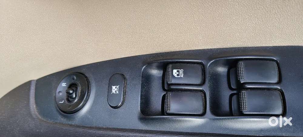 Hyundai I10 2011
New Test
New Battery
No Complaint
No Scrach