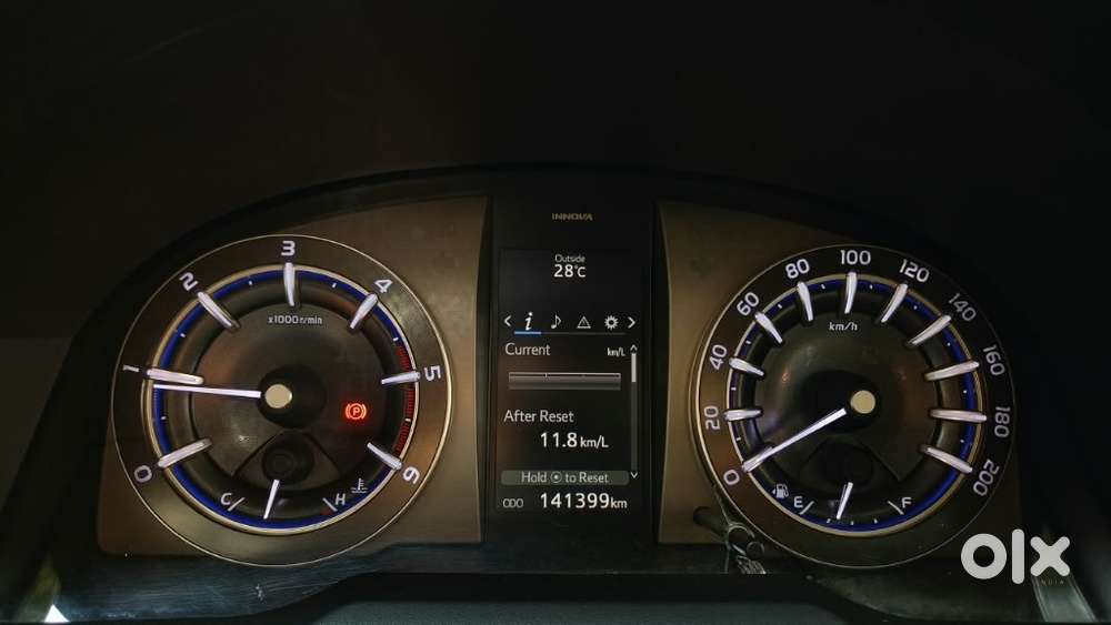 Toyota Innova Crysta 2.4 V, 2017, Diesel