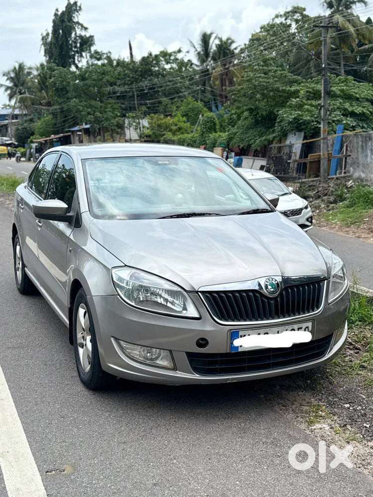 Skoda Rapid Elegance 1.6 Tdi Cr Manual, 2012, Diesel