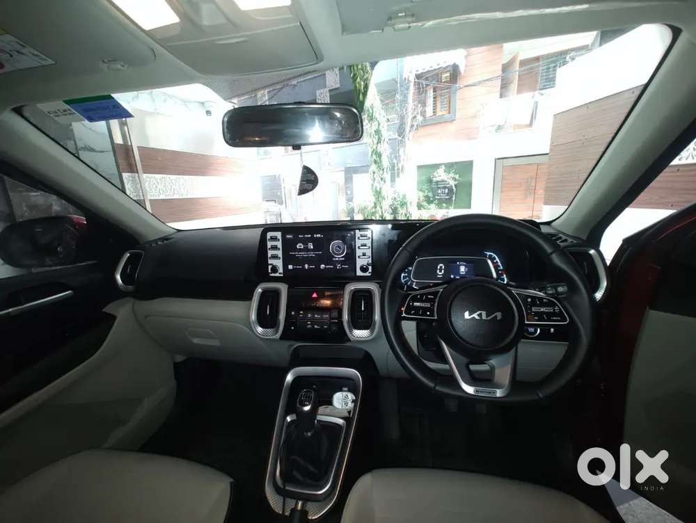 Kia Sonet 2022 Petrol 7500 Km Driven
