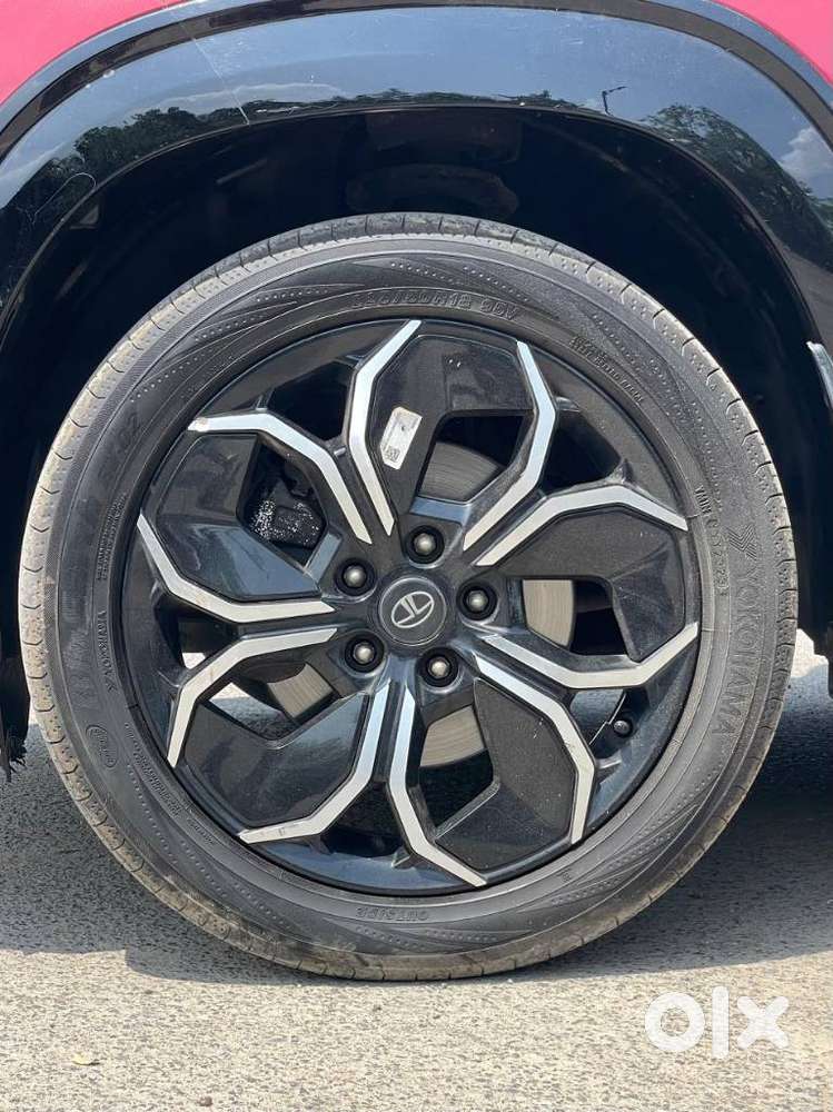 Tata Curvv Accomplished S 1.2 Revotron Petrol 7dca, 2025, Petrol