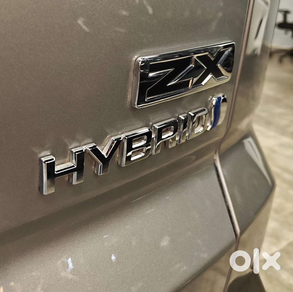 Toyota Innova Hycross 2.0 Zx (o) Hybrid 7 Str, 2024, Petrol