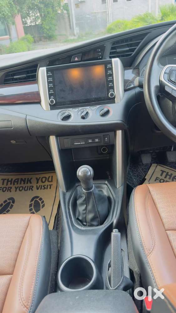 Toyota Innova Crysta 2.4 G Mt, 2023, Diesel