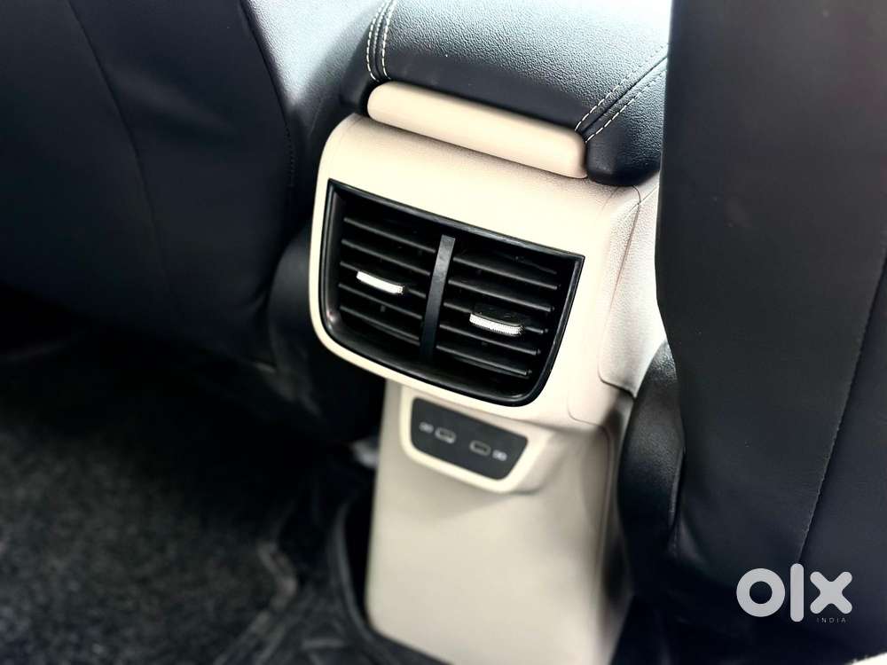 Skoda Slavia 1.0 Tsi Style At, 2022, Petrol
