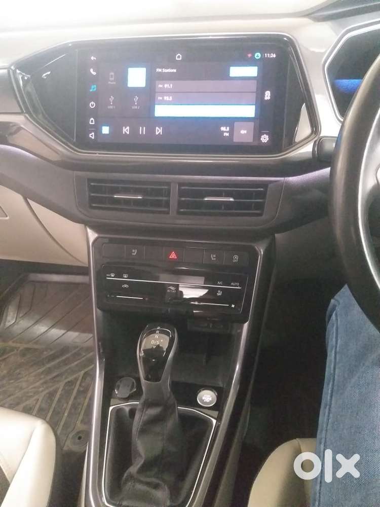 Volkswagen Taigun 1.0 Tsi Topline At, 2023, Petrol