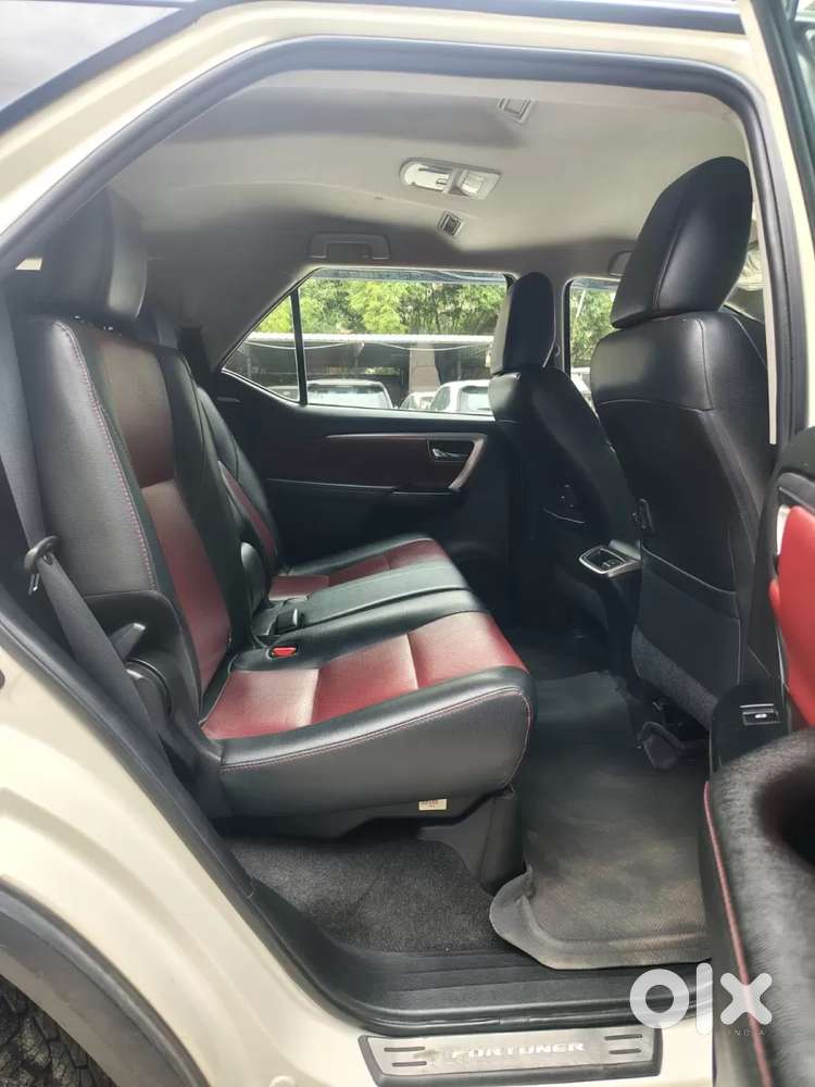 Toyota Fortuner Legender, 2022, Diesel