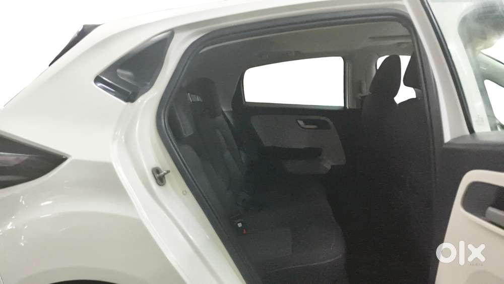 Tata Altroz Xz Plus (s) Icng, 2023, Cng & Hybrids