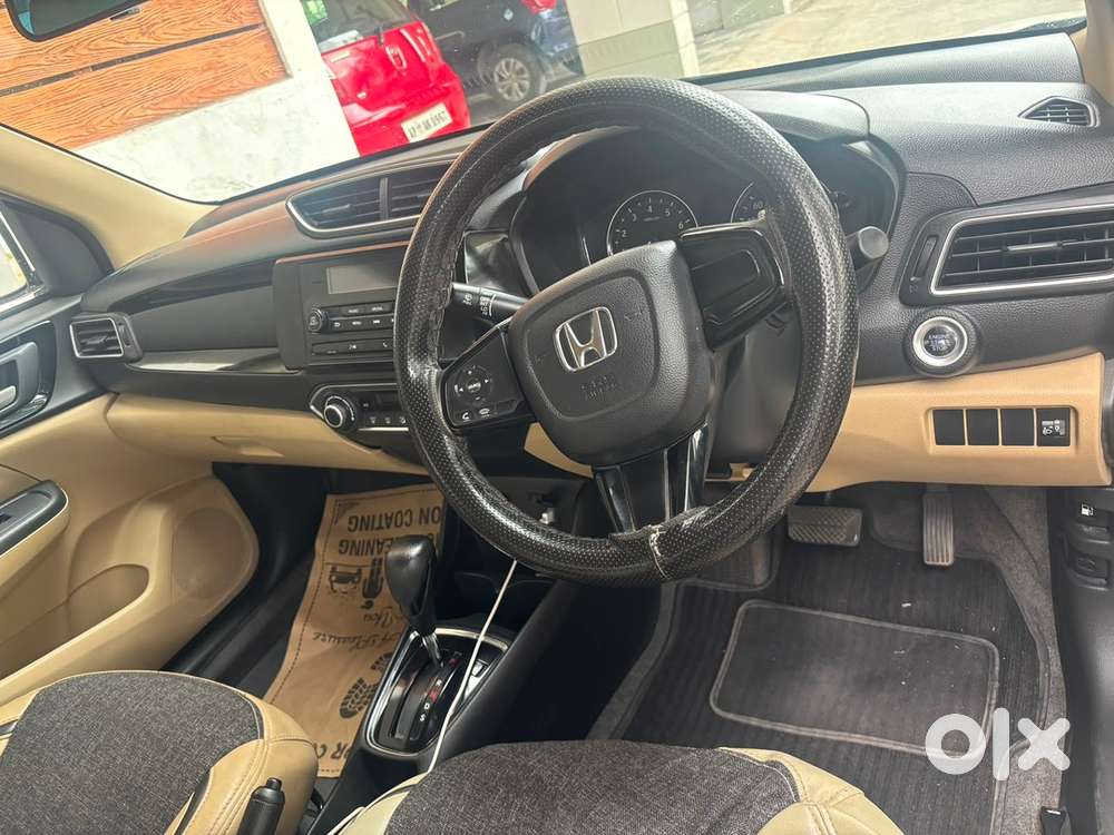 Automatic , Showroom Track, Honda Amaze Petrol 2018
