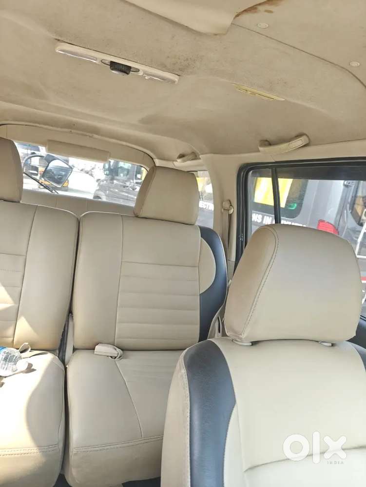 Ford Endeavour Titanium 2012