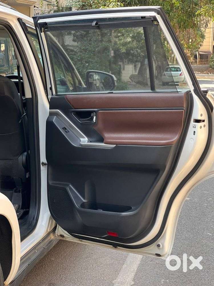 Toyota Innova Hycross 2.0 Vx Hybrid 7 Str, 2023, Petrol