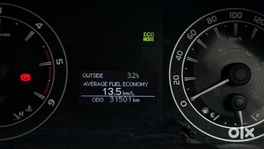 Toyota Innova Crysta 2017 Diesel 32000 Km Driven