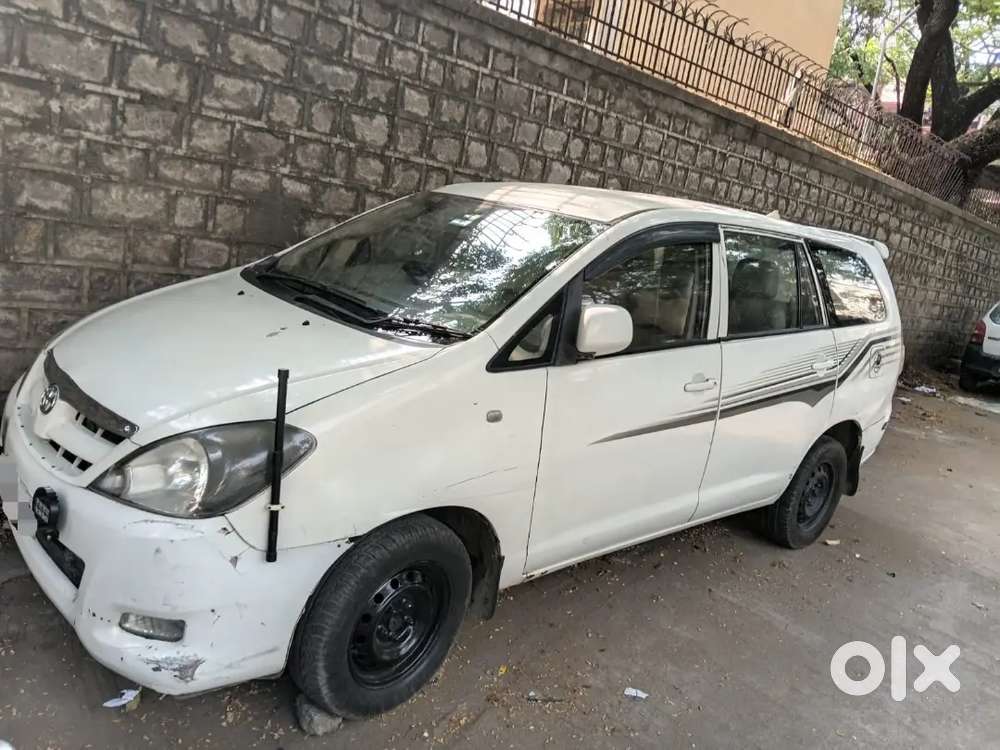 Toyota Innova 2.5 E 2006