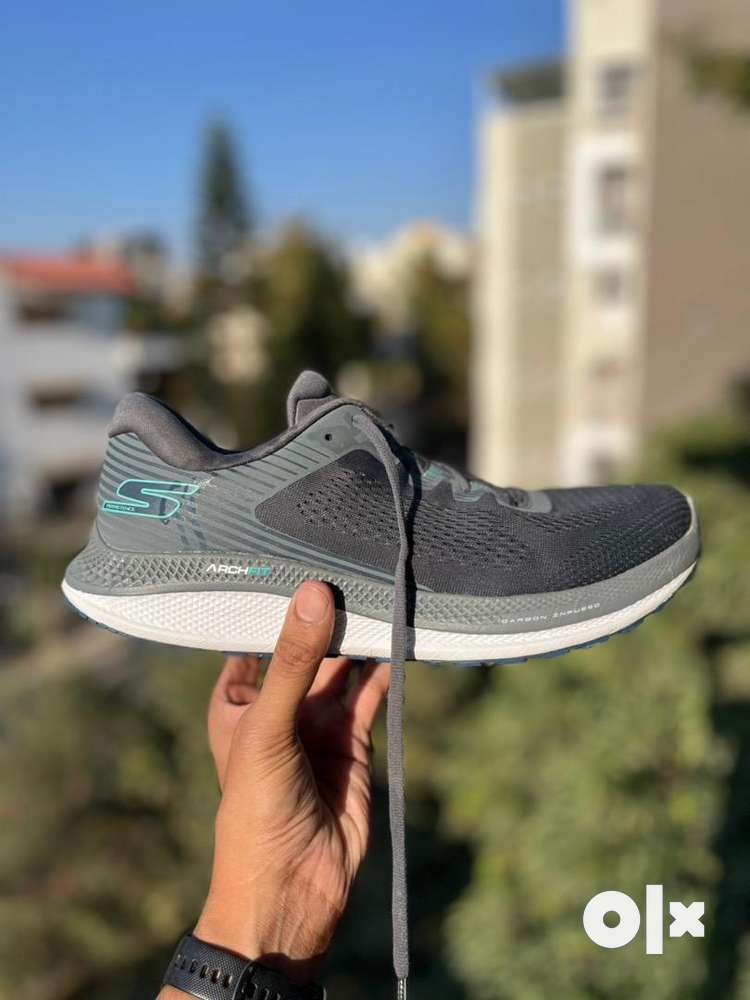 Skechers GoRun ArchFit Shoes for men Size UK 10 Barely used