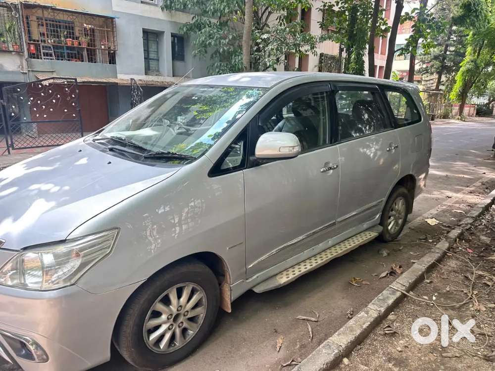Toyota Innova 2.5 V 2014