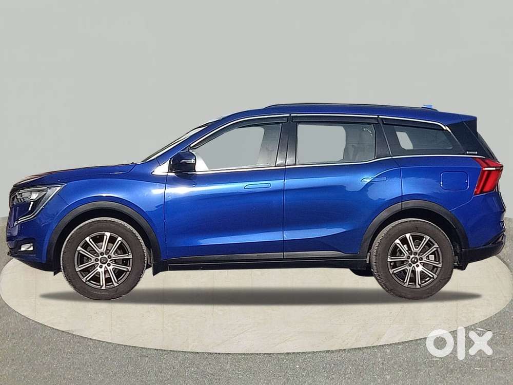 Mahindra Xuv700 2.0 Ax 7 Petrol At Str, 2023, Petrol