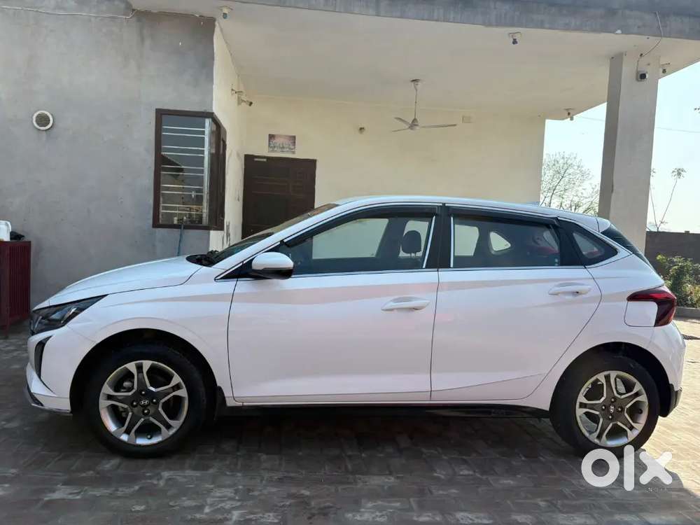 Hyundai New I20 2024 Petrol 17000 Km Driven Vip Number Original Car