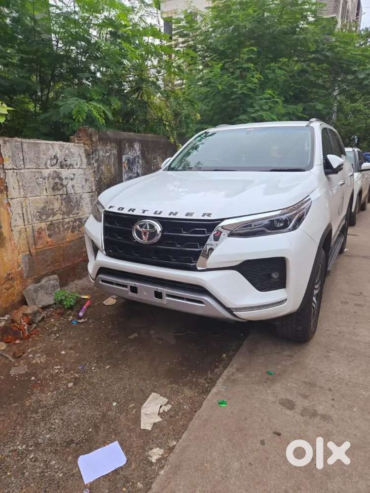 Toyota Fortuner 2024 Diesel 38000 Km Driven