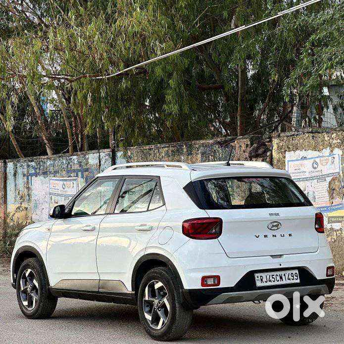 Hyundai Venue S 1.2 Petrol, 2021, Petrol