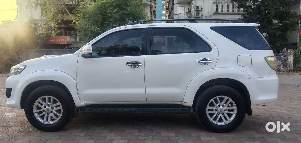 Toyota Fortuner 3.0 4x2 Automatic, 2014