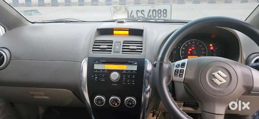 Maruti Suzuki / Sx4 / 1.6 Zxi (o)