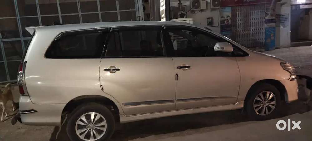 Toyota Innova 2.5 V 2016