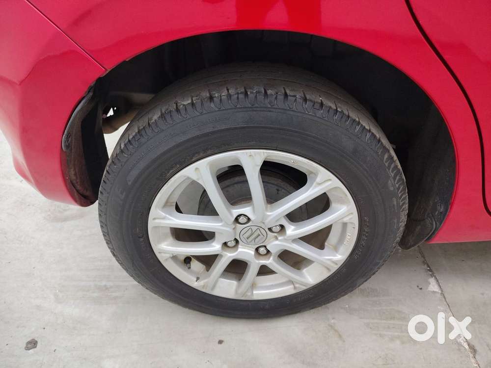 Maruti Suzuki Swift 1.3 Zxi, 2023, Petrol