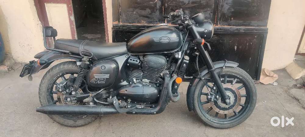 Jawa 42 Petrol 2023