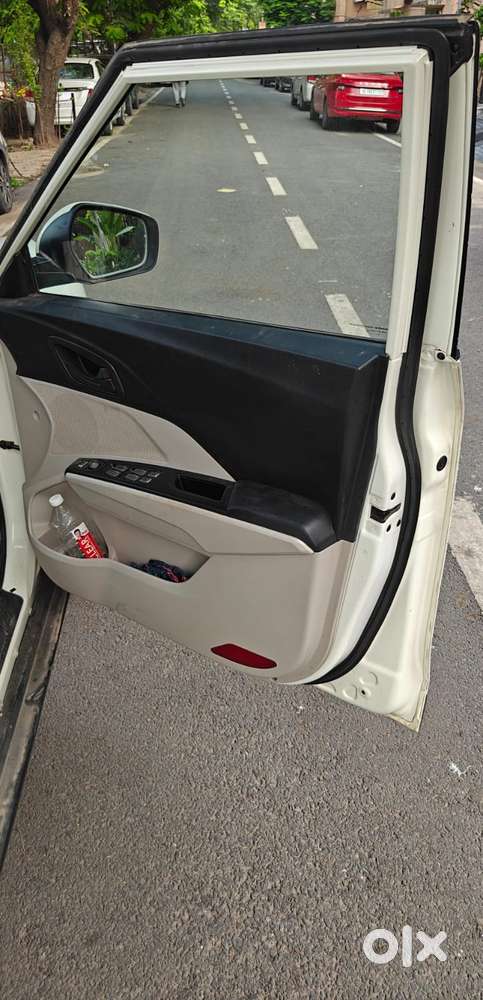 Mahindra Xuv300 W6 Amt Diesel, 2021, Diesel