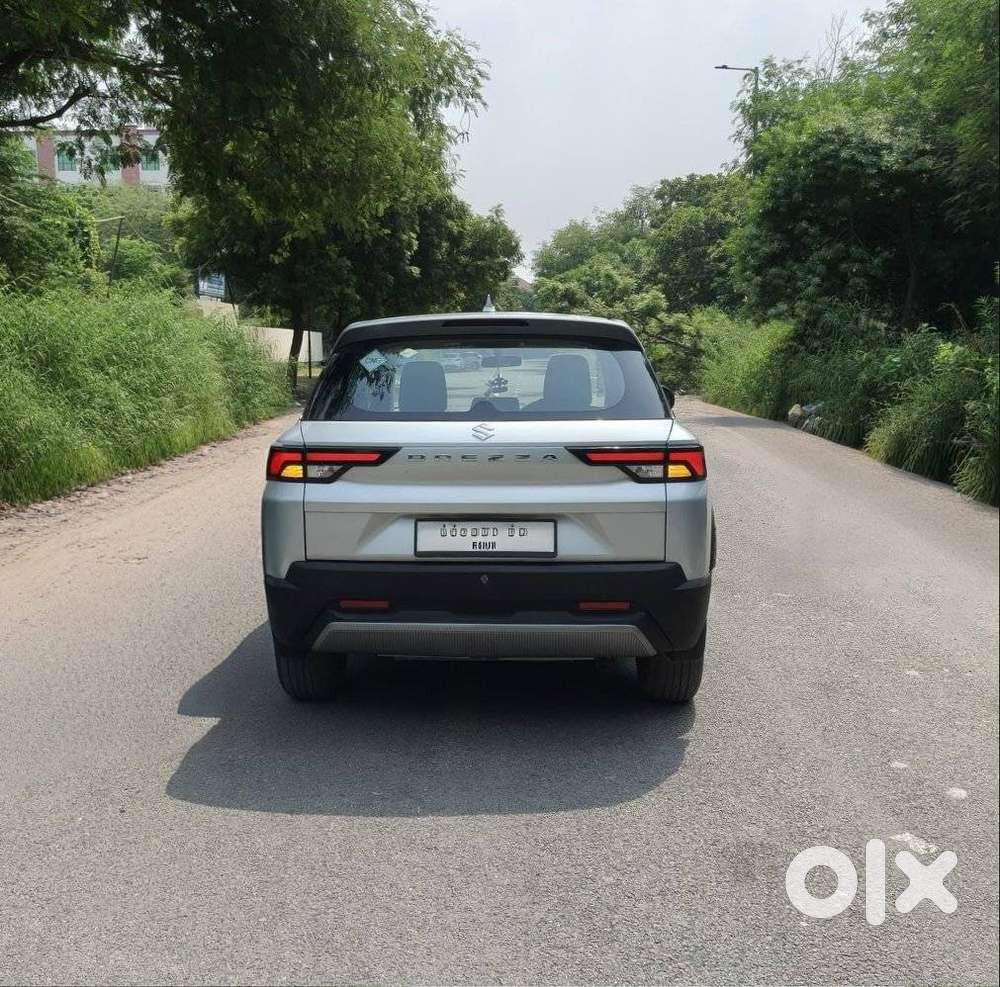 Maruti Suzuki Brezza 1.5 Lxi Cng, 2024, Cng & Hybrids