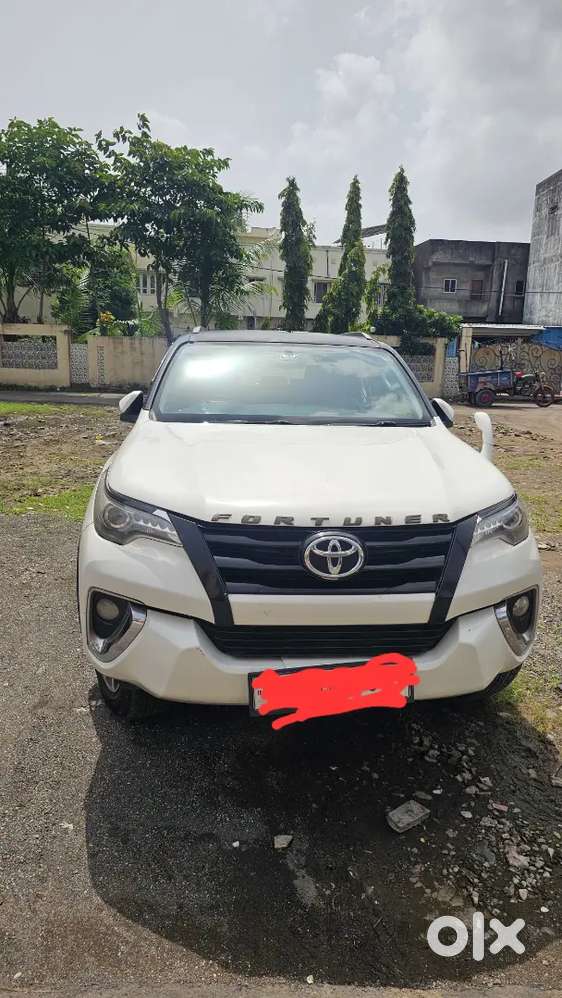 Toyota Fortuner 2017 Diesel 292000 Km Driven