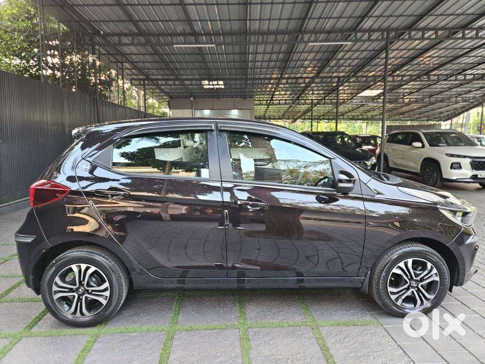 Tata Tiago 1.2 Revotron Xt (o), 2023, Petrol