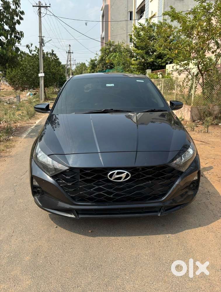 Hyundai I20 Asta 2023 Petrol Well Maintained With Sunroof